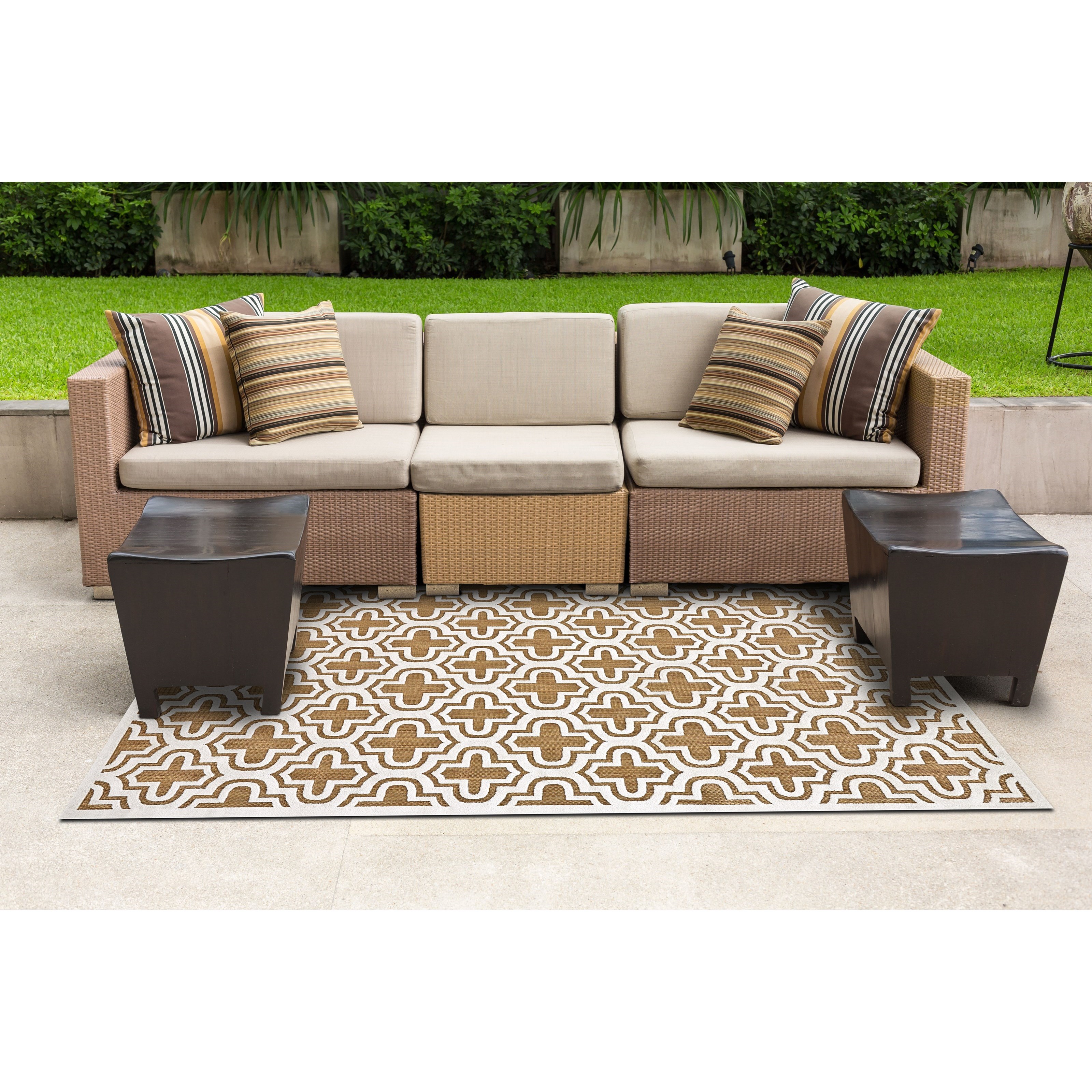 Tan/Cotton 5' X 7'-6" Area Rug